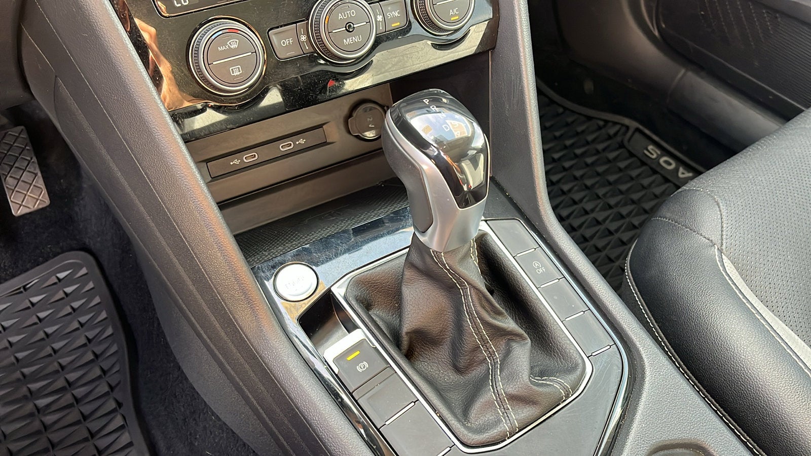 2022 Volkswagen Taos SEL