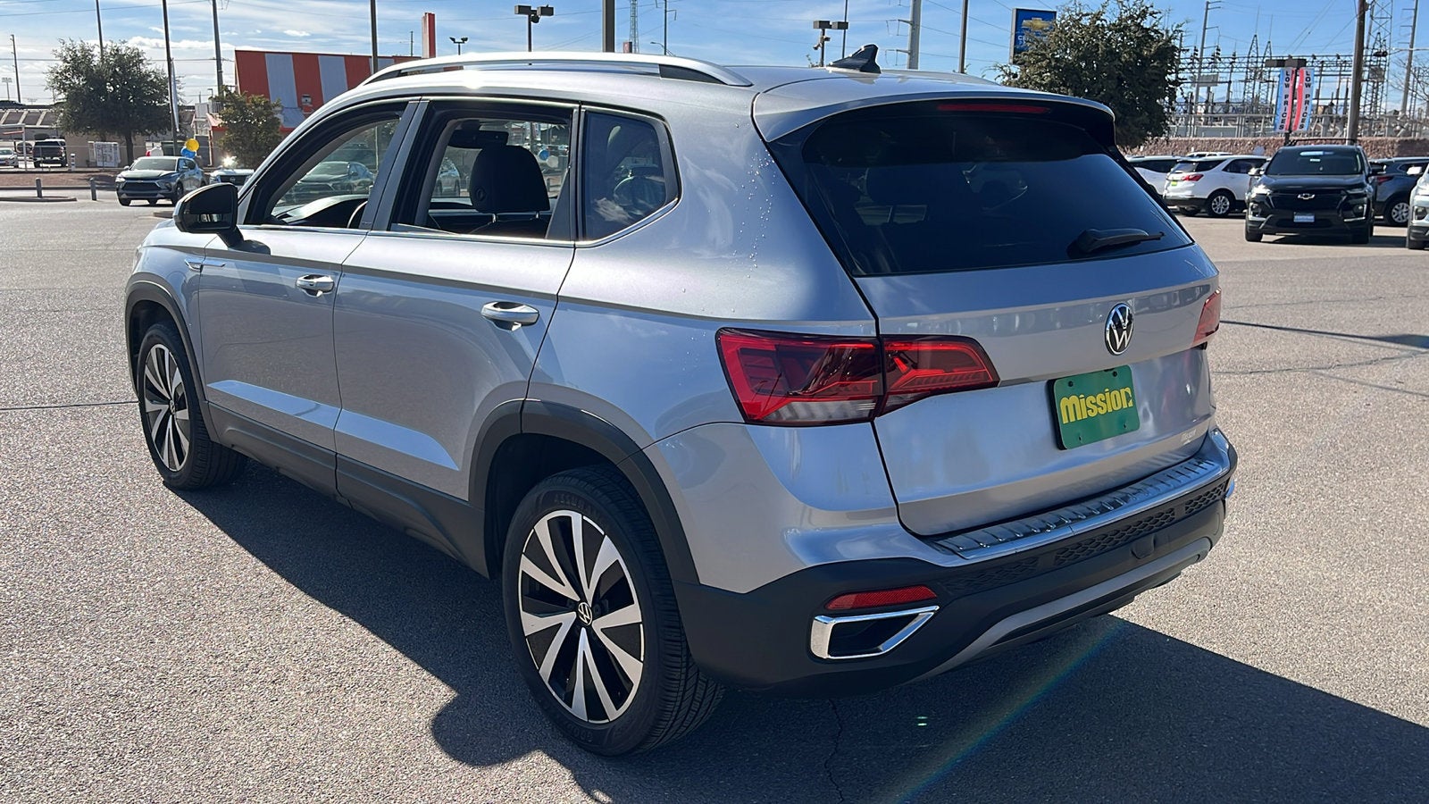 2023 Volkswagen Taos SE