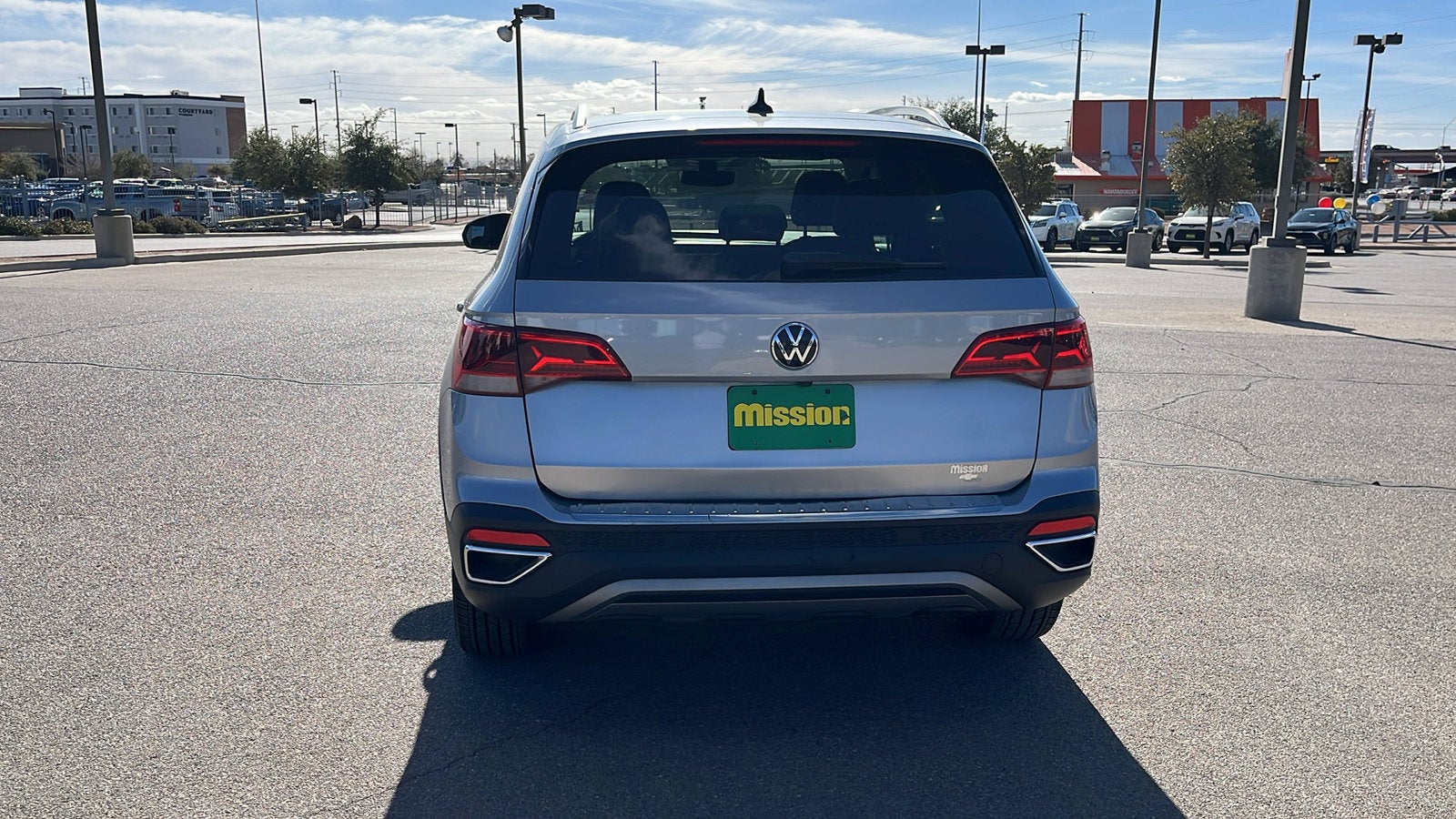 2023 Volkswagen Taos SE