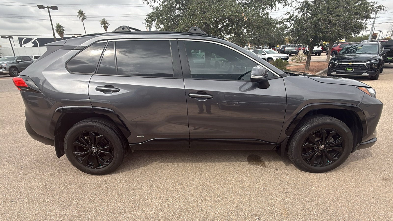 2024 Toyota RAV4 Hybrid SE