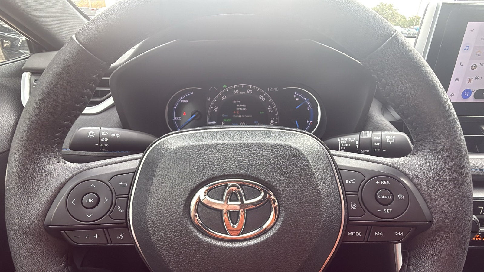 2024 Toyota RAV4 Hybrid SE