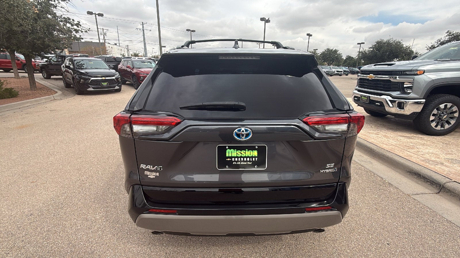 2024 Toyota RAV4 Hybrid SE