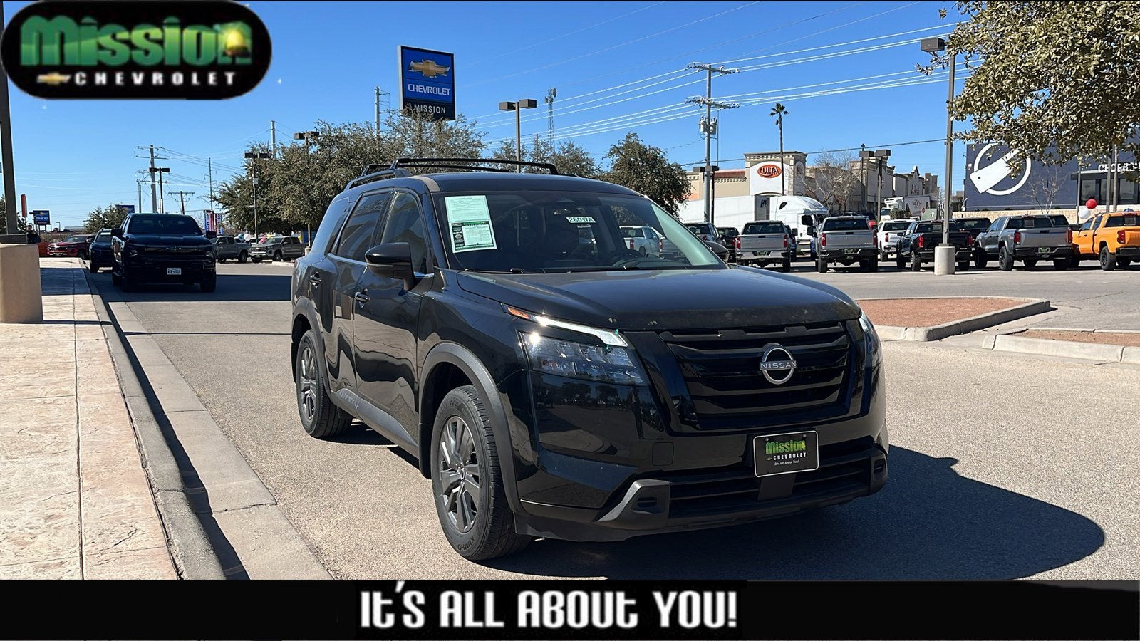 2024 Nissan Pathfinder SV