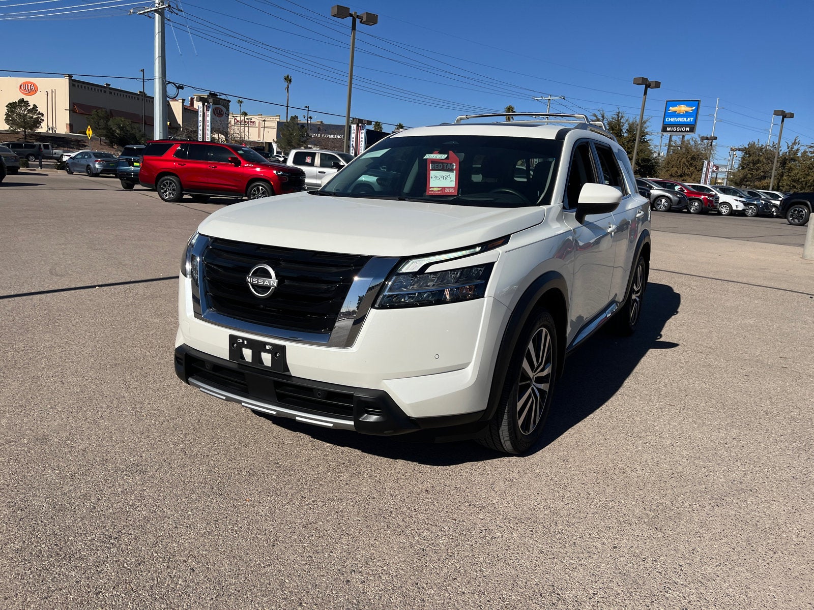 2023 Nissan Pathfinder Platinum