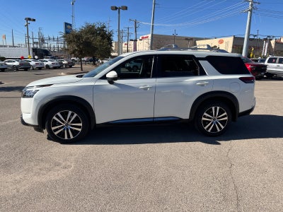 2023 Nissan Pathfinder Platinum