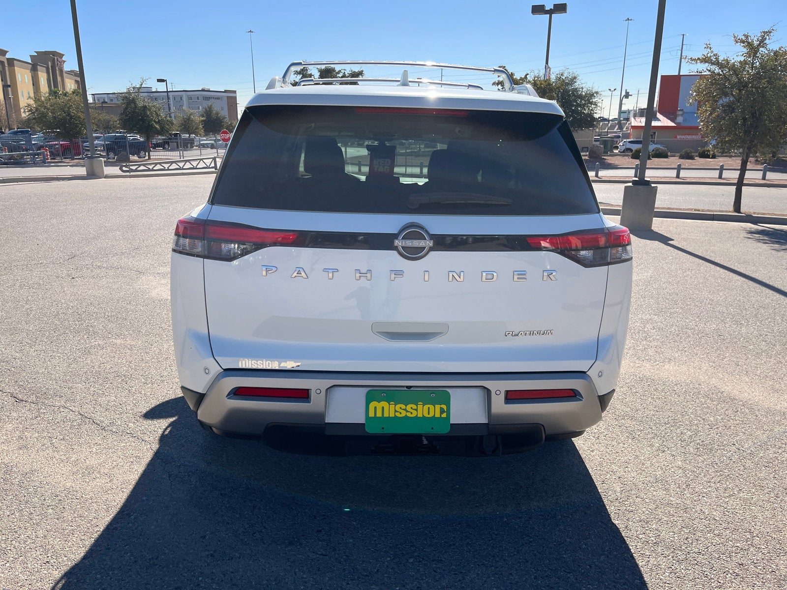 2023 Nissan Pathfinder Platinum