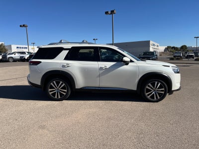 2023 Nissan Pathfinder Platinum