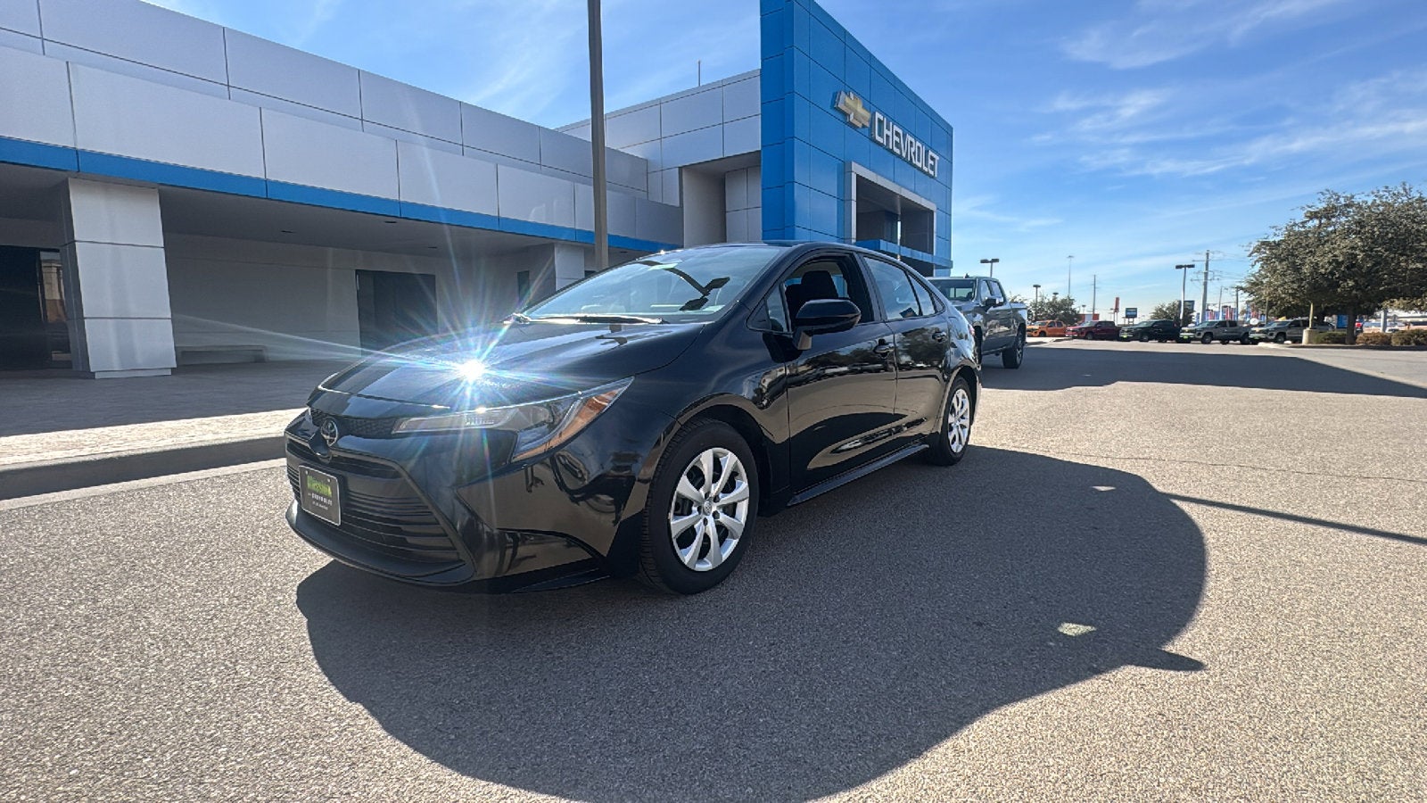 Used 2025 Toyota Corolla LE with VIN 5YFB4MDE5SP317498 for sale in Northfield, Minnesota