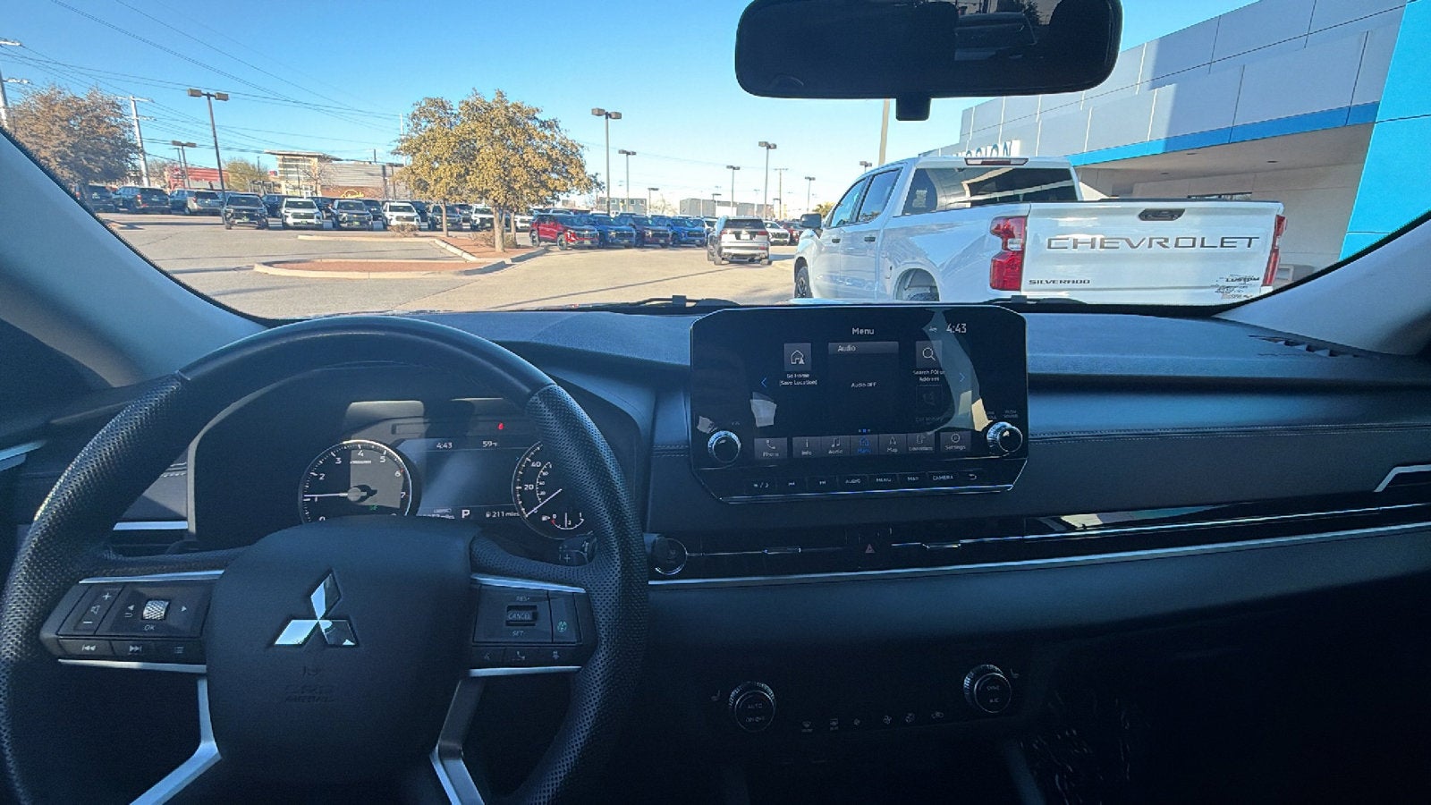 2023 Mitsubishi Outlander SE