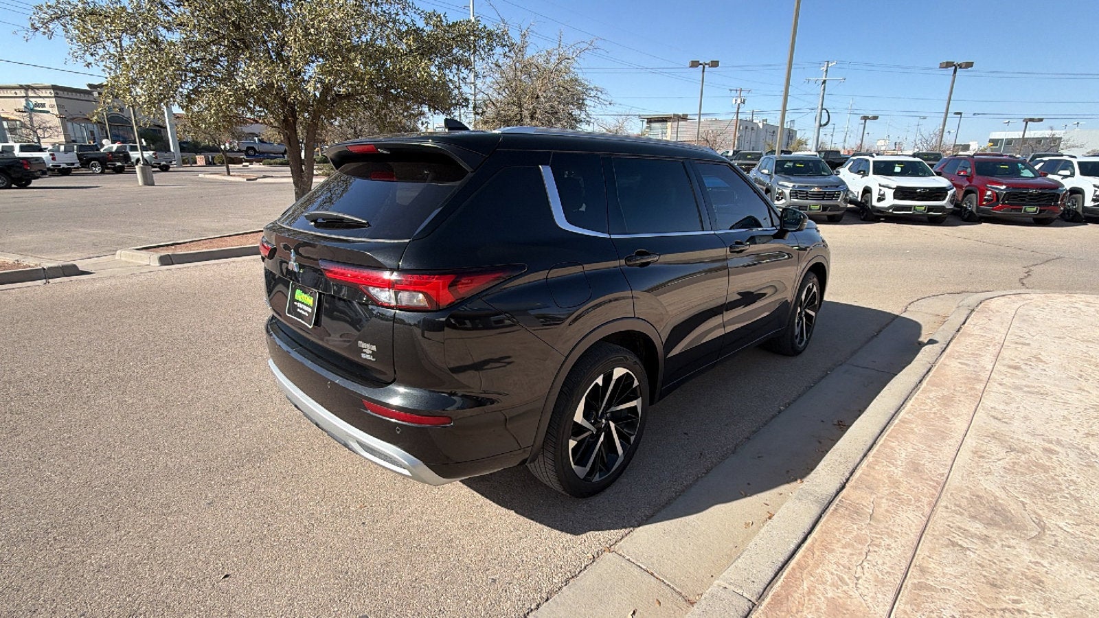 2023 Mitsubishi Outlander SEL