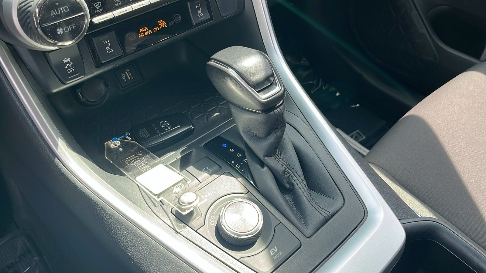 2023 Toyota RAV4 Hybrid SE