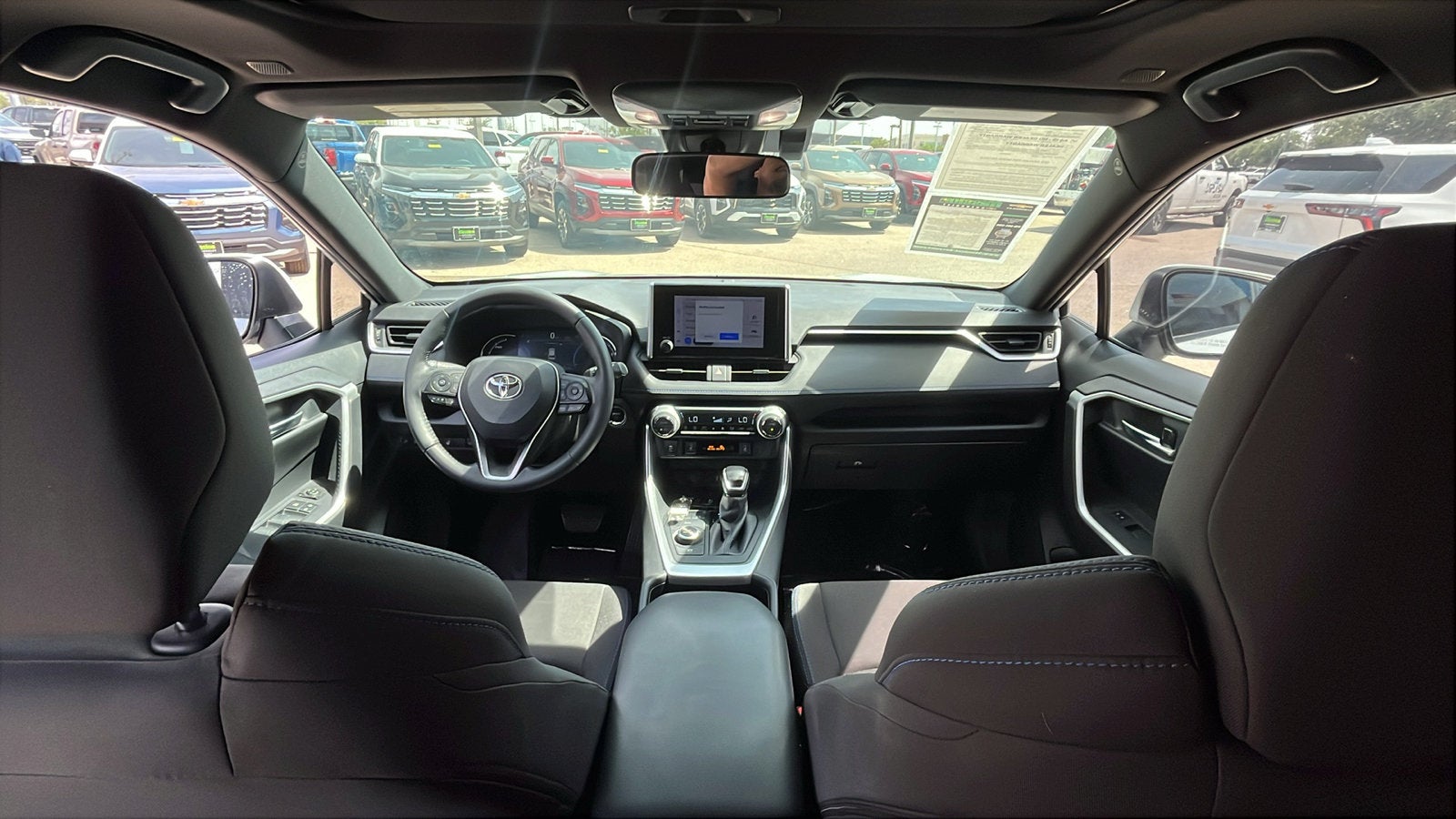 2023 Toyota RAV4 Hybrid SE