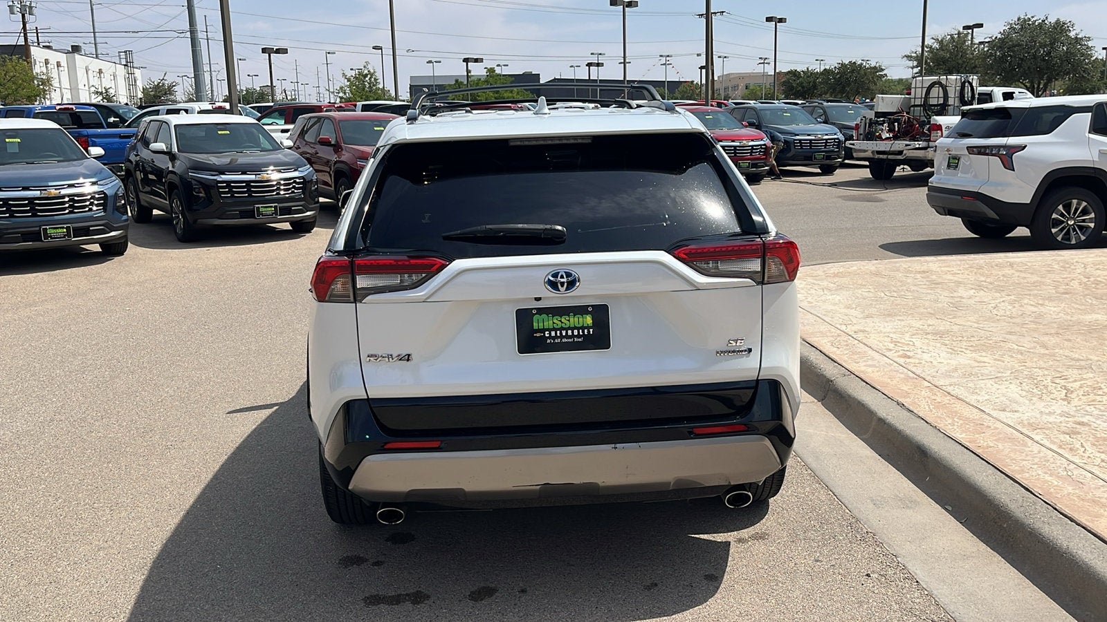 2023 Toyota RAV4 Hybrid SE