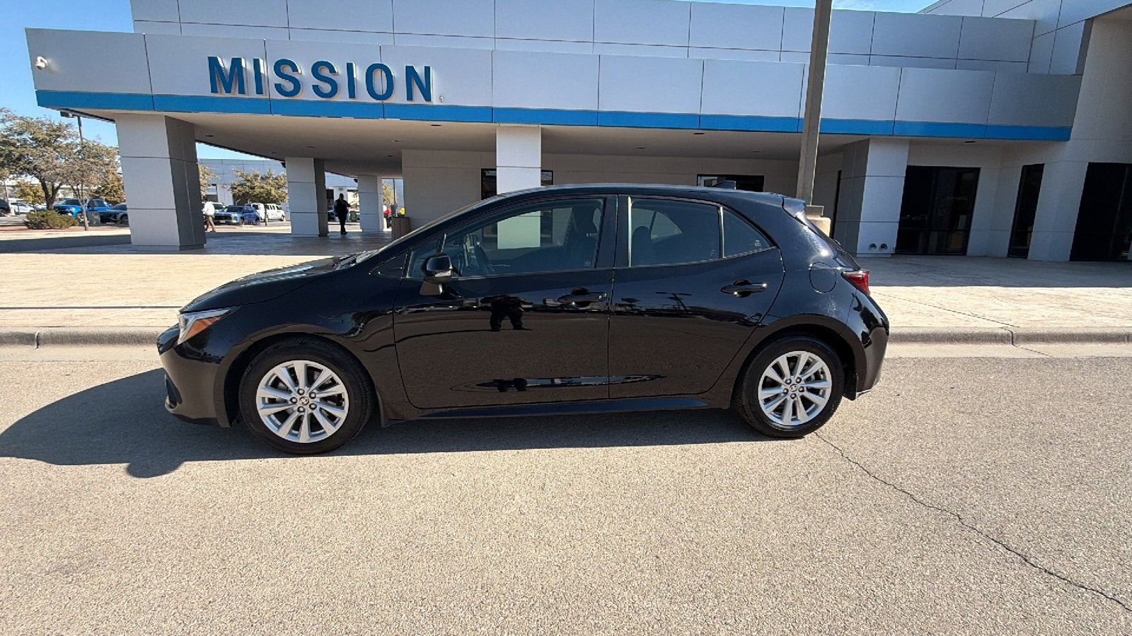 2025 Toyota Corolla Hatchback SE