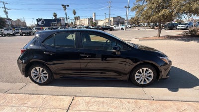2025 Toyota Corolla Hatchback SE