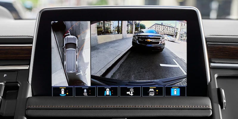 Chevrolet Suburban multi-angle exterior camera display